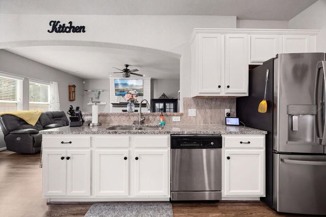 1728 Wandering Hills Road, Conroe, TX 77304