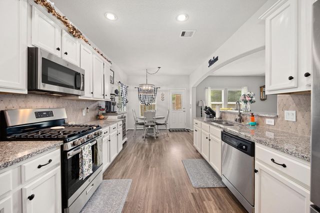 1728 Wandering Hills Road, Conroe, TX 77304