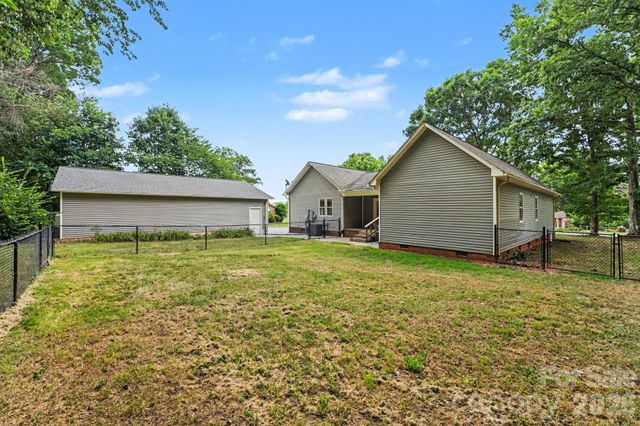 2684 Tiffany Street, Conover, NC 28613