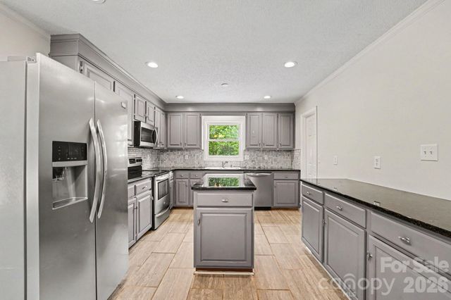 2684 Tiffany Street, Conover, NC 28613