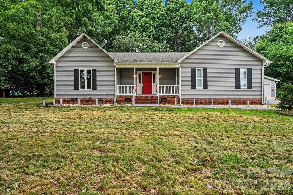 2684 Tiffany Street, Conover, NC 28613