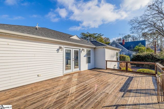 417 W Farley Avenue, Laurens, SC 29630