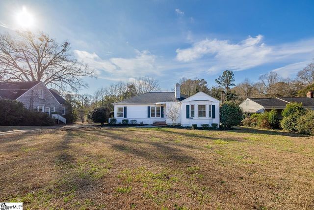 417 W Farley Avenue, Laurens, SC 29630