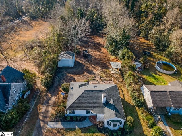 417 W Farley Avenue, Laurens, SC 29630