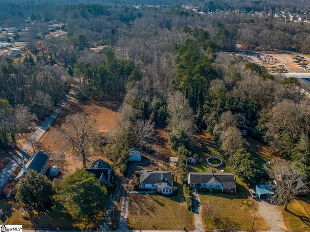 417 W Farley Avenue, Laurens, SC 29630