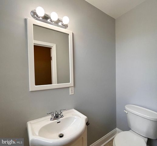 530 ROSE HILL TER, Baltimore, MD 21218