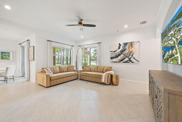 115 Tresana Boulevard 35, Jupiter, FL 33478