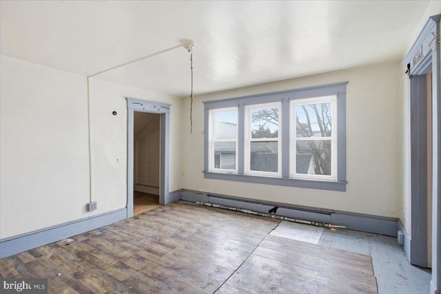 207 W SUNSET AVE W, Greensboro, MD 21639