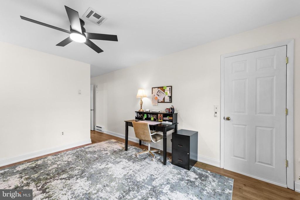 Image 16 of property listing at 480-C FAIRTON DR, Monroe Township, NJ 08831