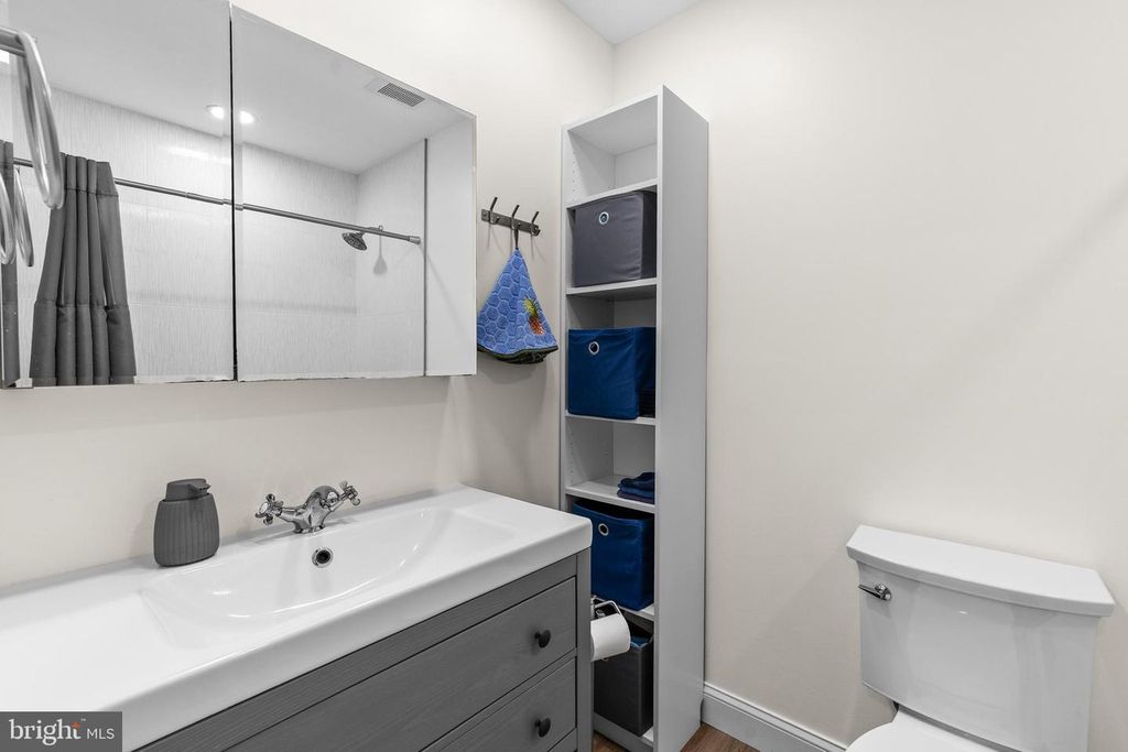 Image 19 of property listing at 480-C FAIRTON DR, Monroe Township, NJ 08831