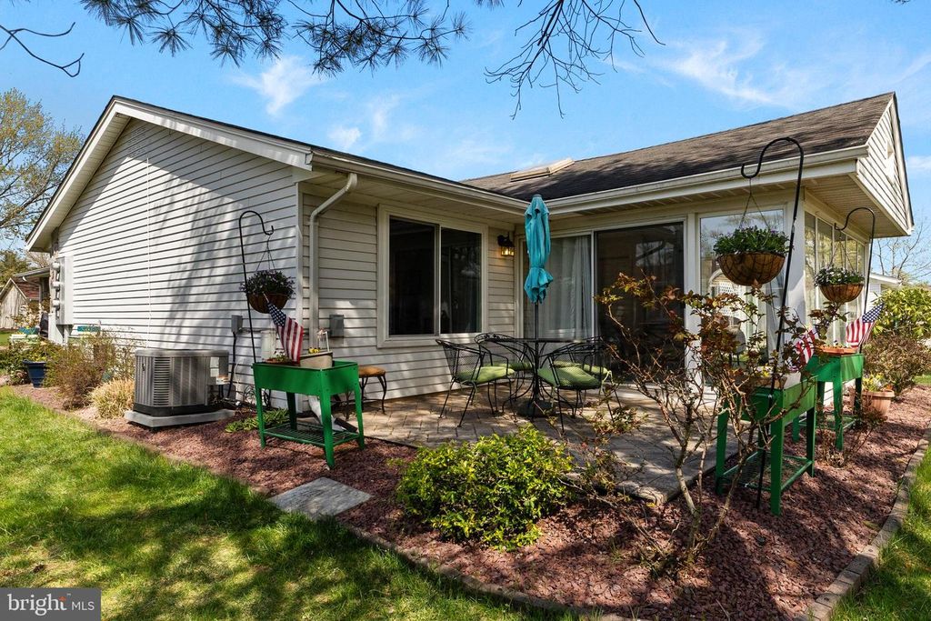 Image 27 of property listing at 480-C FAIRTON DR, Monroe Township, NJ 08831