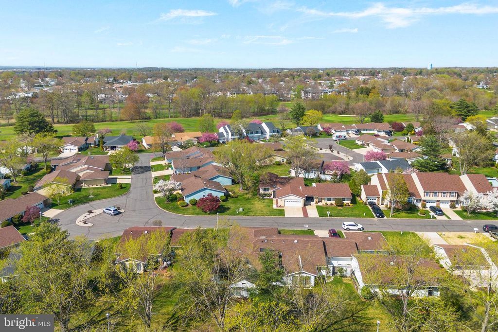 Image 30 of property listing at 480-C FAIRTON DR, Monroe Township, NJ 08831