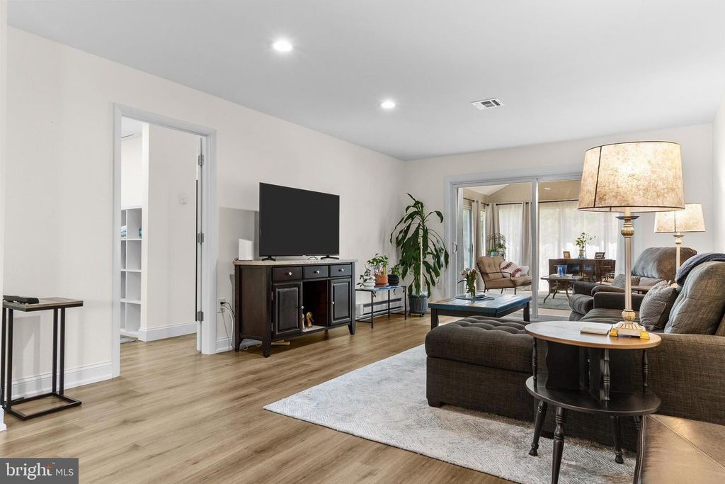 Image 6 of property listing at 480-C FAIRTON DR, Monroe Township, NJ 08831