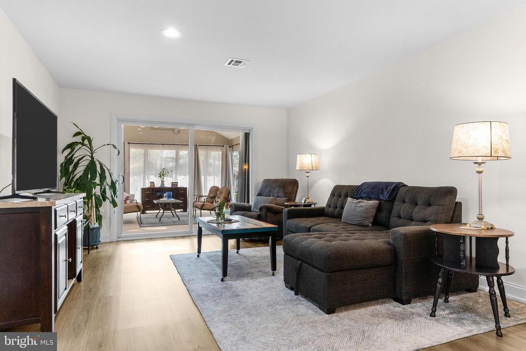 Image 7 of property listing at 480-C FAIRTON DR, Monroe Township, NJ 08831