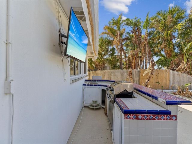 529 80TH AVENUE, St Pete Beach, FL 33706