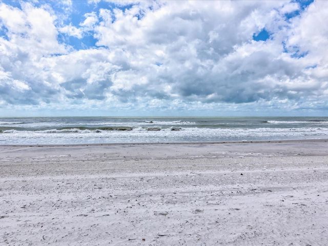 529 80TH AVENUE, St Pete Beach, FL 33706