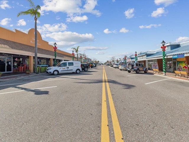 529 80TH AVENUE, St Pete Beach, FL 33706