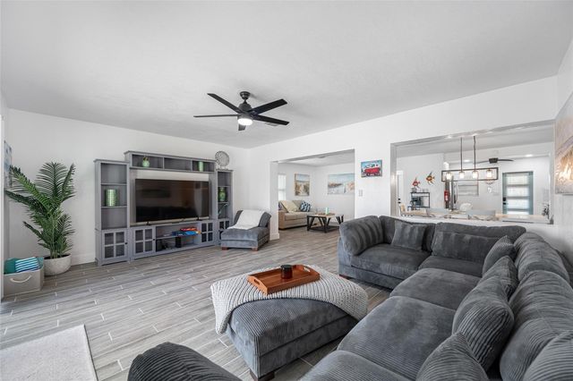 404 18TH AVENUE, Indian Rocks Beach, FL 33785