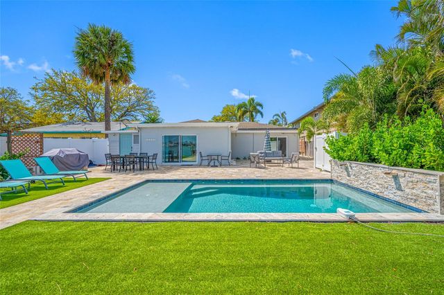 404 18TH AVENUE, Indian Rocks Beach, FL 33785