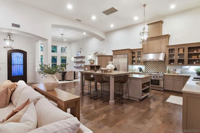 18375 Bernardo Trails Ct, San Diego, CA 92128