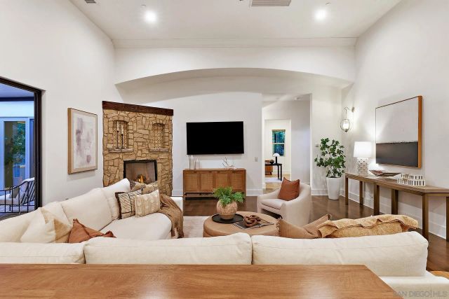 18375 Bernardo Trails Ct, San Diego, CA 92128