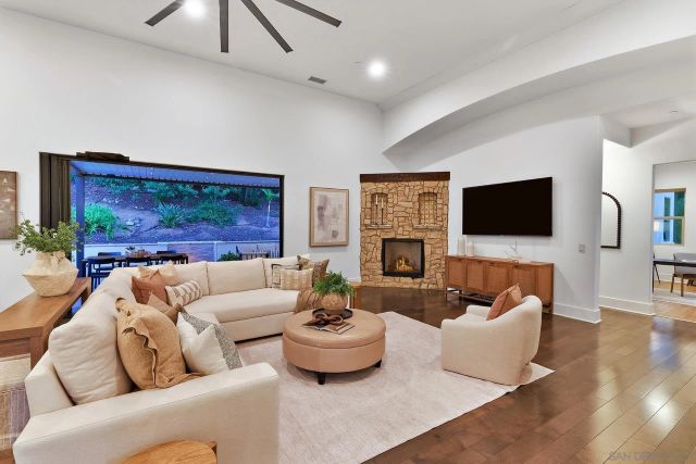 18375 Bernardo Trails Ct, San Diego, CA 92128