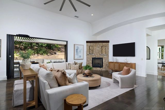 18375 Bernardo Trails Ct, San Diego, CA 92128