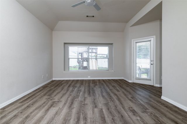 5133 Emmeryville Lane, Fort Worth, TX 76244