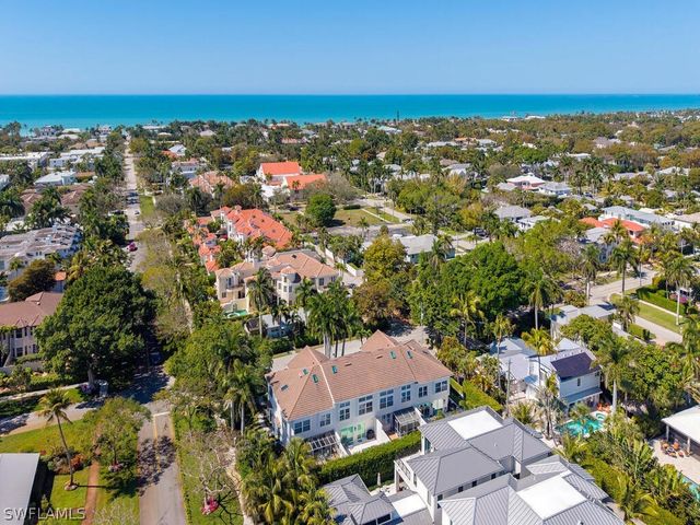 165 5TH ST S 3, Naples, FL 34102