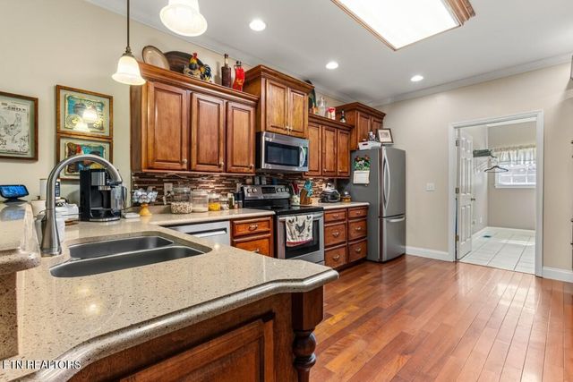 124 County Road 619, Etowah, TN 37331