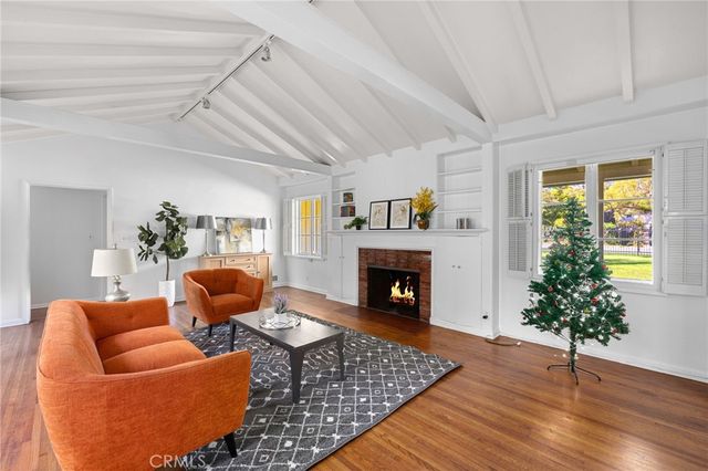 2976 Lombardy Rd, Pasadena, CA 91107