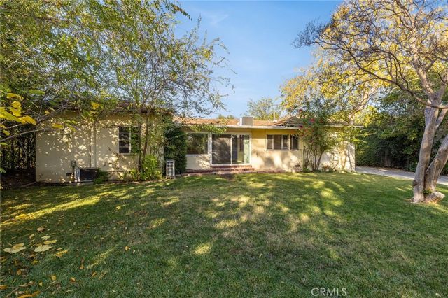 2976 Lombardy Rd, Pasadena, CA 91107