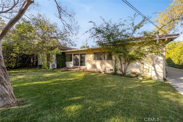 2976 Lombardy Rd, Pasadena, CA 91107