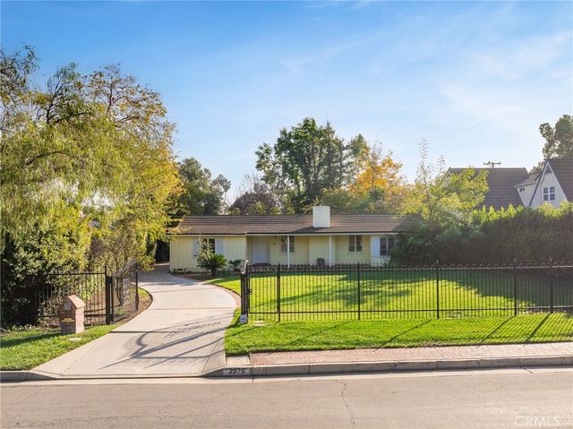 2976 Lombardy Rd, Pasadena, CA 91107