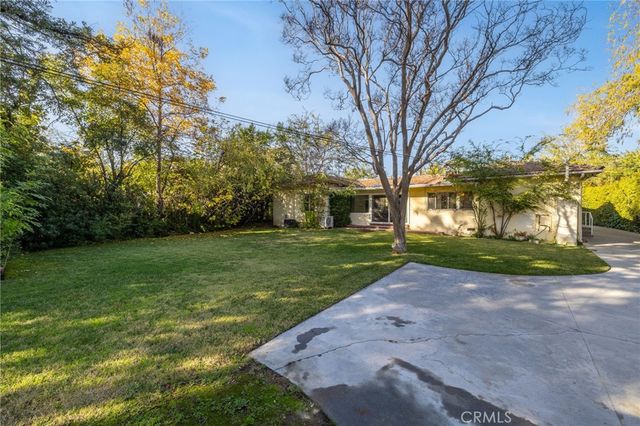 2976 Lombardy Rd, Pasadena, CA 91107