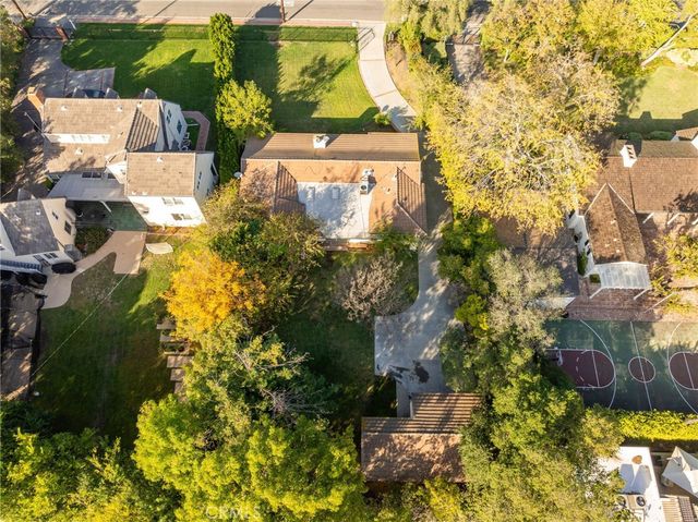 2976 Lombardy Rd, Pasadena, CA 91107