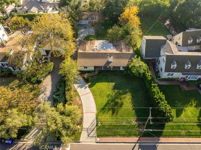 2976 Lombardy Rd, Pasadena, CA 91107