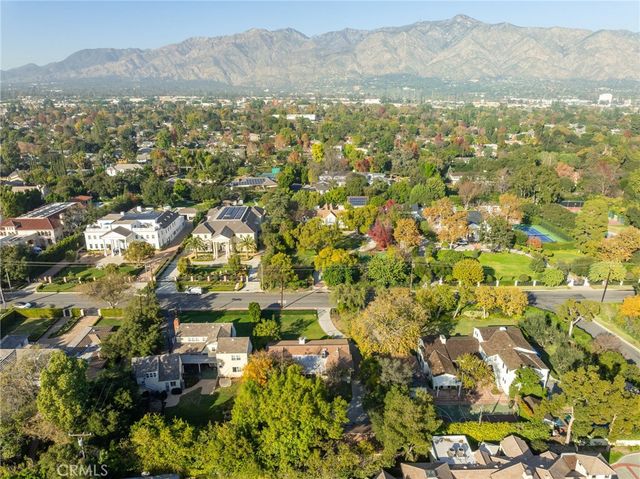 2976 Lombardy Rd, Pasadena, CA 91107