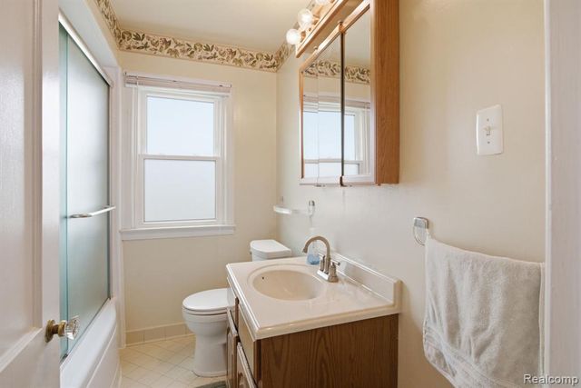 20728 Carlysle Street, Dearborn, MI 48124