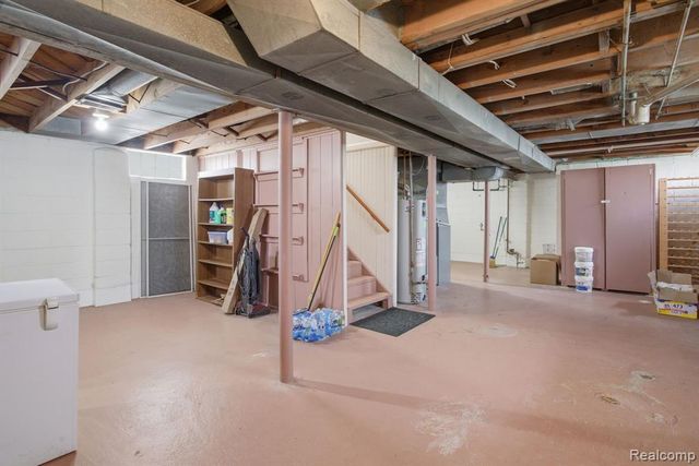 20728 Carlysle Street, Dearborn, MI 48124