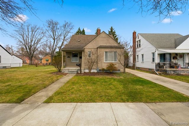 20728 Carlysle Street, Dearborn, MI 48124