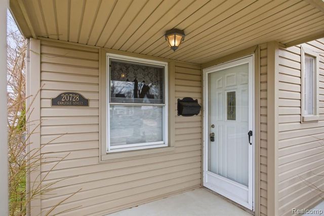 20728 Carlysle Street, Dearborn, MI 48124