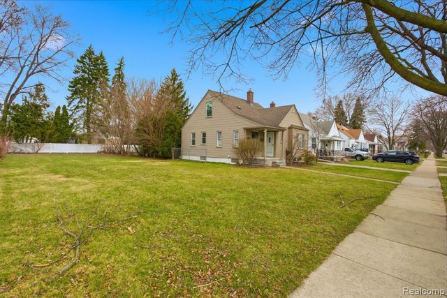 20728 Carlysle Street, Dearborn, MI 48124