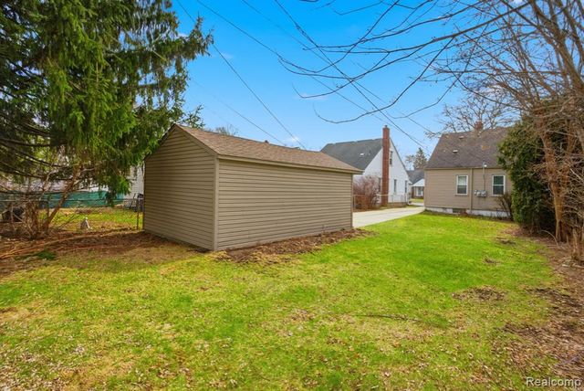 20728 Carlysle Street, Dearborn, MI 48124