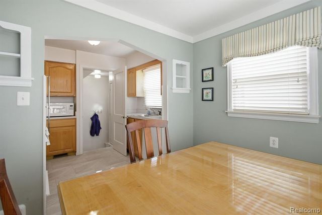 20728 Carlysle Street, Dearborn, MI 48124