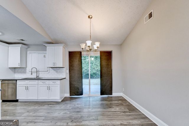 1460 Brays Mill Trace, Lawrenceville, GA 30044