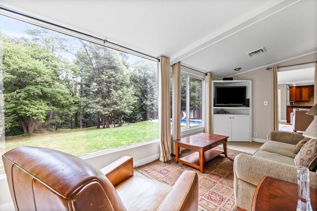 204 Chestnut St, Andover, MA 01810