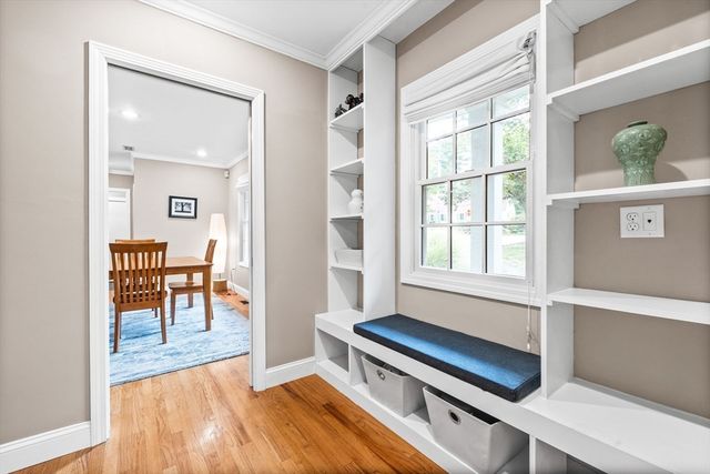 204 Chestnut St, Andover, MA 01810