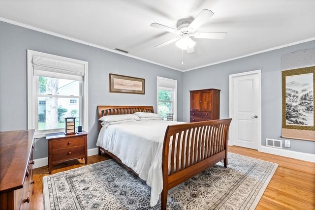 204 Chestnut St, Andover, MA 01810