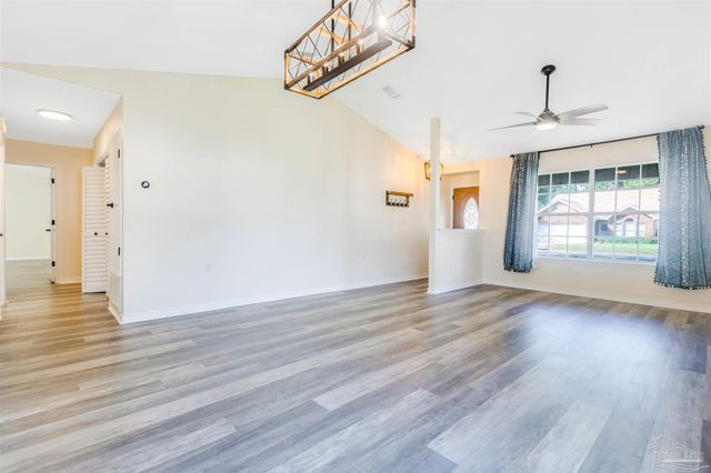 1356 Sterling Point Dr, Gulf Breeze, FL 32563